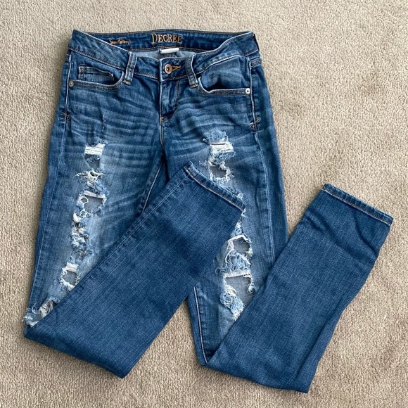Decree Seriously Distressed Skinny Jeans - Picture 1 of 10